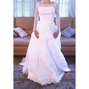 Vintage Ivory Lace Bridal Gown